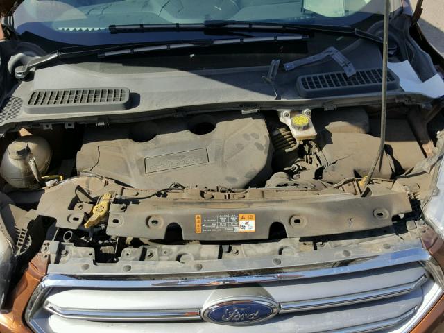 1FMCU0J93HUD93894 - 2017 FORD ESCAPE TIT BROWN photo 7