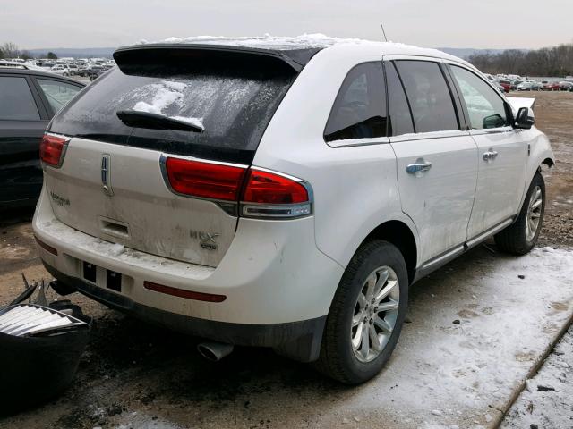 2LMDJ8JK9DBL43245 - 2013 LINCOLN MKX WHITE photo 4