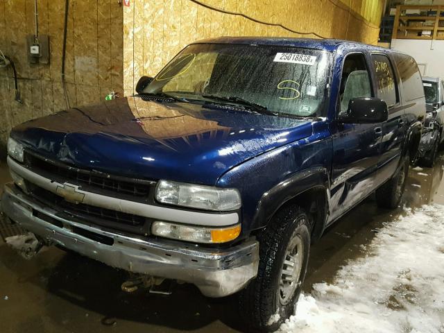 3GNGK26U5YG186258 - 2000 CHEVROLET SUBURBAN K BLUE photo 2