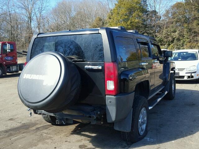 5GTEN43EX88202887 - 2008 HUMMER H3 LUXURY BLACK photo 4