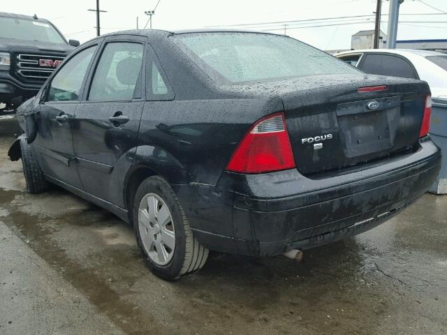 1FAFP34N77W312455 - 2007 FORD FOCUS ZX4 BLACK photo 3