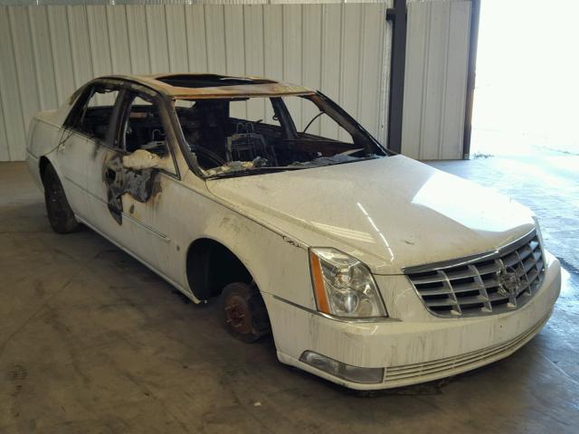 1G6KD57Y88U204980 - 2008 CADILLAC DTS WHITE photo 1