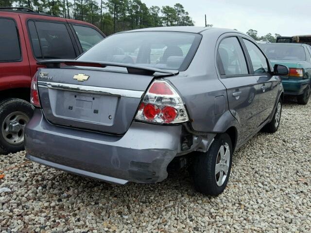 KL1TD56E29B628149 - 2009 CHEVROLET AVEO LS GRAY photo 4