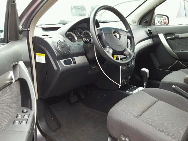 KL1TD56E29B628149 - 2009 CHEVROLET AVEO LS GRAY photo 9