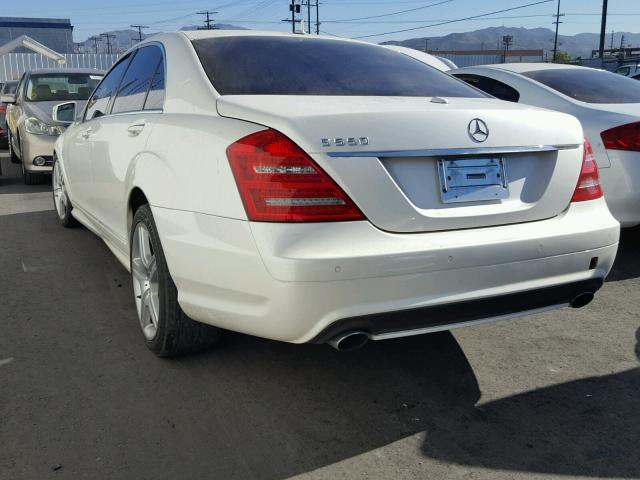 WDDNG71X07A084160 - 2007 MERCEDES-BENZ S 550 WHITE photo 3