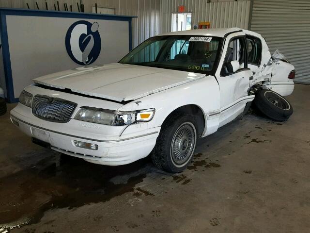 2MELM74W4VX654211 - 1997 MERCURY GRAND MARQ WHITE photo 2