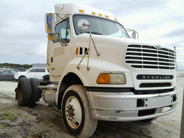 2FWBAVDJ45AN34233 - 2005 STERLING TRUCK L 8500 WHITE photo 1