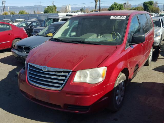 2A8HR44E69R622779 - 2009 CHRYSLER TOWN & COU RED photo 2