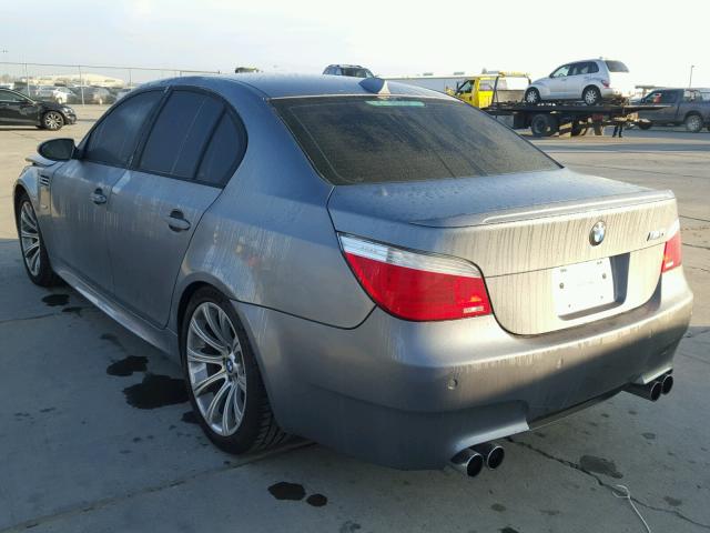 WBSNB93578CX08440 - 2008 BMW M5 GRAY photo 3