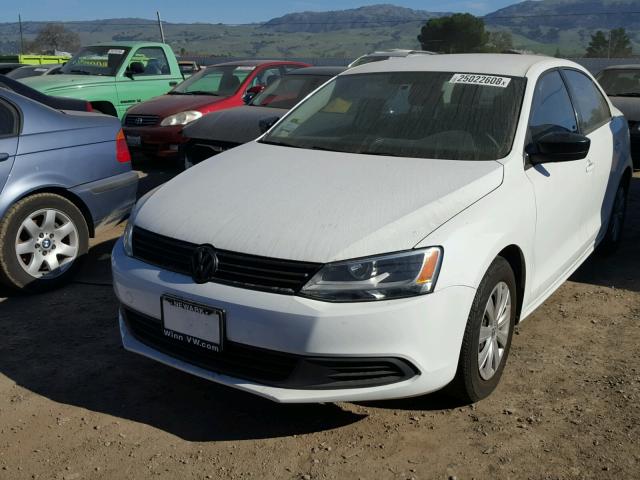 3VW2K7AJ4EM445202 - 2014 VOLKSWAGEN JETTA BASE თეთრი ფოტო 2