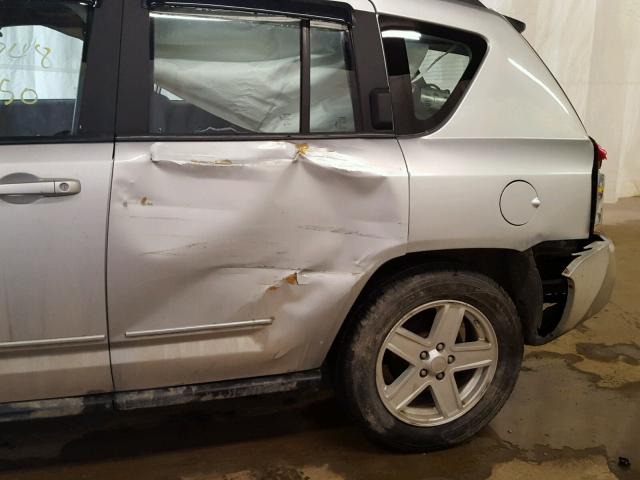 1J4NF4FB3AD649624 - 2010 JEEP COMPASS SP SILVER photo 9