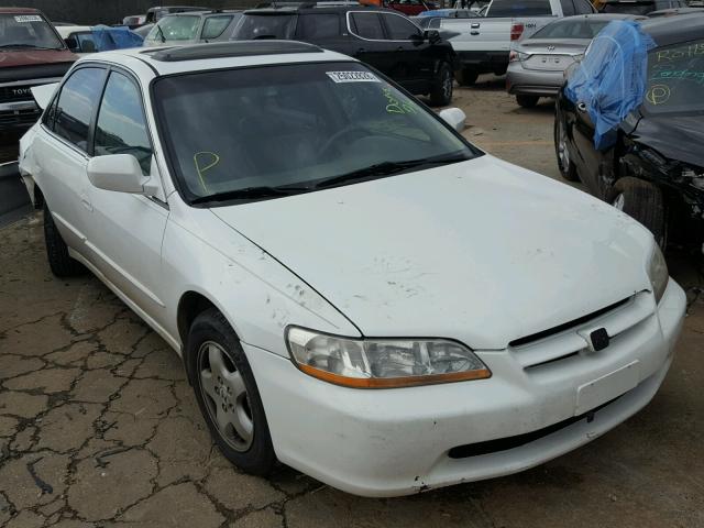 1HGCG1653YA084680 - 2000 HONDA ACCORD EX WHITE photo 1