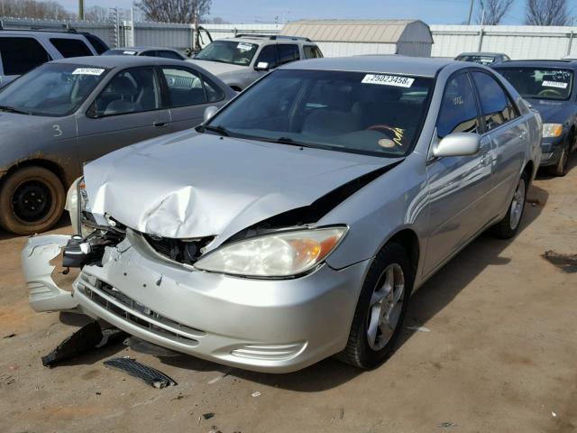 4T1BE32K83U705096 - 2003 TOYOTA CAMRY LE SILVER photo 2