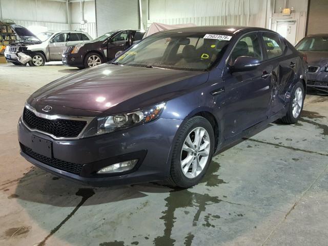 KNAGN4A78B5081836 - 2011 KIA OPTIMA EX GRAY photo 2