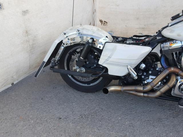 1HD1KRM12EB645829 - 2014 HARLEY-DAVIDSON FLHXS STRE WHITE photo 6