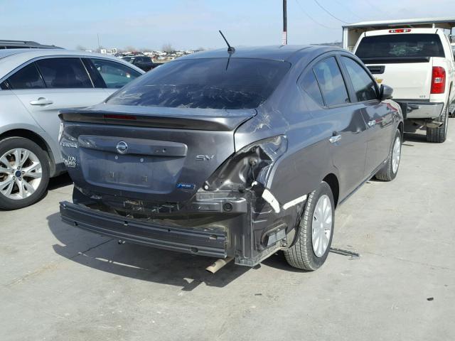 3N1CN7AP8GL836075 - 2016 NISSAN VERSA S GRAY photo 4