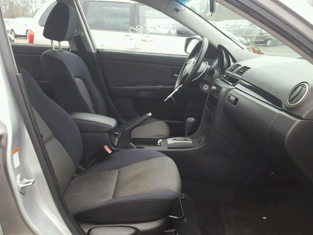 JM1BK32F051238664 - 2005 MAZDA 3 I SILVER photo 5