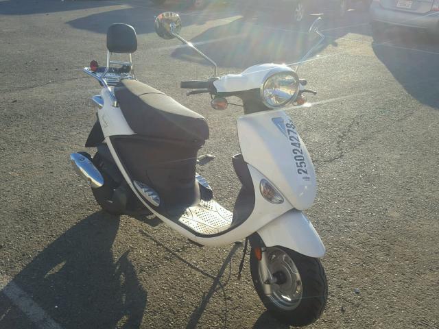 RFVPAC209G1017786 - 2016 GENUINE SCOOTER CO. BUDDY 125 WHITE photo 1