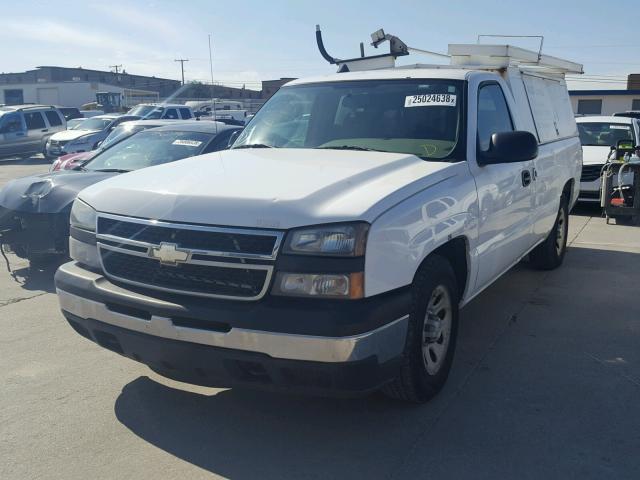 1GCEC14X26Z290899 - 2006 CHEVROLET SILVERADO WHITE photo 2