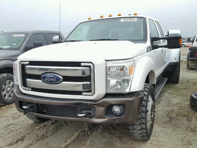 1FT8W4DT9GEA97581 - 2016 FORD F450 SUPER WHITE photo 2