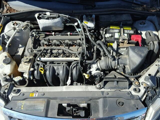 1FAHP35N38W293895 - 2008 FORD FOCUS SE GRAY photo 7