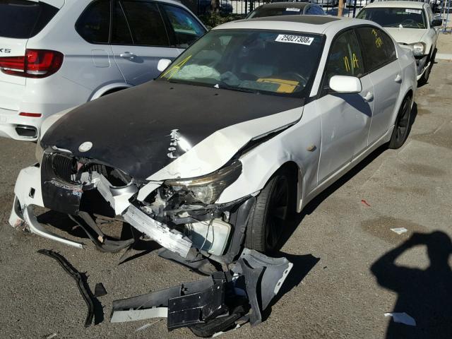 WBANU53518CT07084 - 2008 BMW 528 I WHITE photo 2