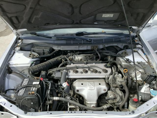 1HGCG56412A029599 - 2002 HONDA ACCORD LX SILVER photo 7