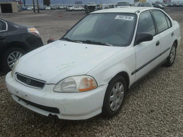 2HGEJ6623WH573401 - 1998 HONDA CIVIC DX WHITE photo 2