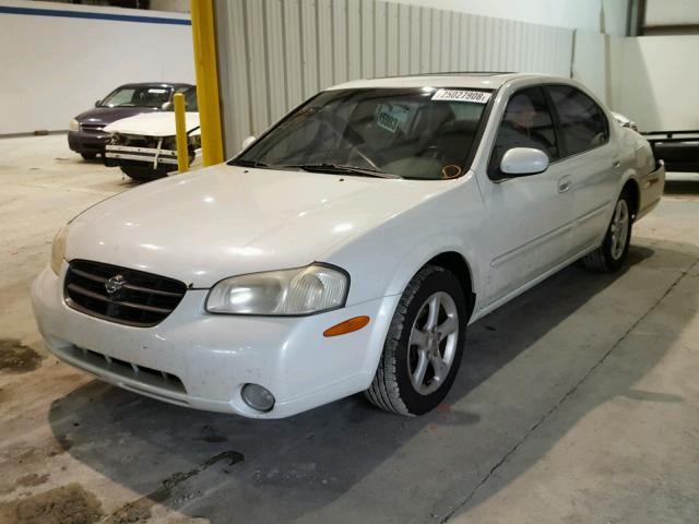 JN1CA31D41T808819 - 2001 NISSAN MAXIMA GXE WHITE photo 2