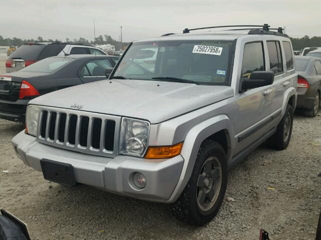1J8HH48P57C574051 - 2007 JEEP COMMANDER SILVER photo 2