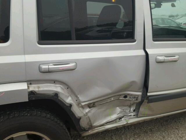 1J8HH48P57C574051 - 2007 JEEP COMMANDER SILVER photo 9