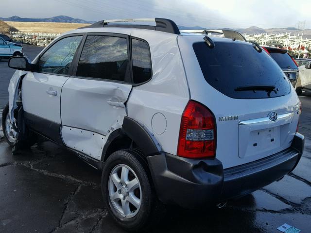 KM8JN72D35U124063 - 2005 HYUNDAI TUCSON GLS WHITE photo 3