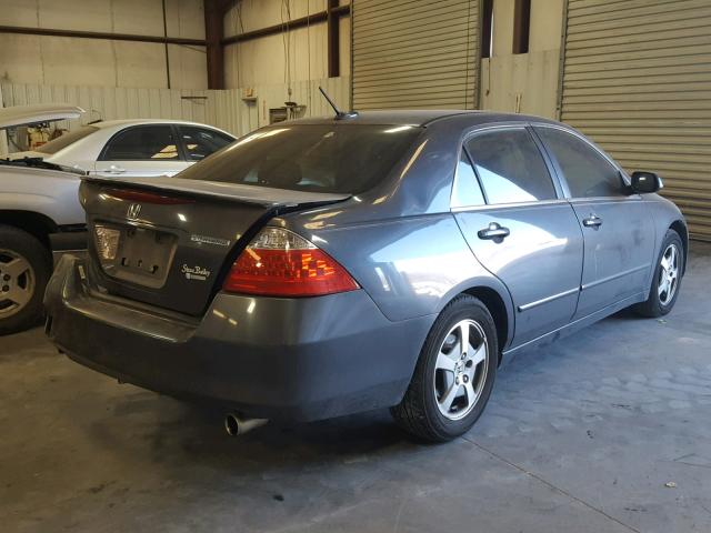 JHMCN36437C002732 - 2007 HONDA ACCORD HYB GRAY photo 4