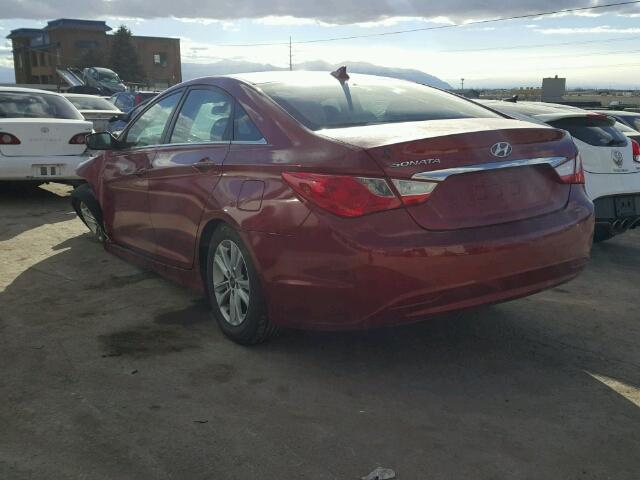 5NPEB4AC5DH799556 - 2013 HYUNDAI SONATA GLS RED photo 3