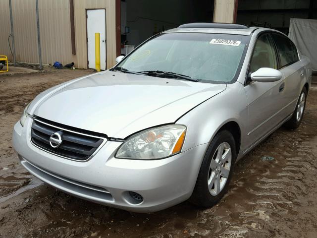 1N4AL11D52C193000 - 2002 NISSAN ALTIMA BAS SILVER photo 2