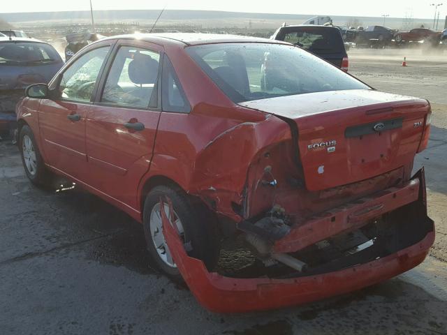 1FAFP34N26W216179 - 2006 FORD FOCUS ZX4 RED photo 3