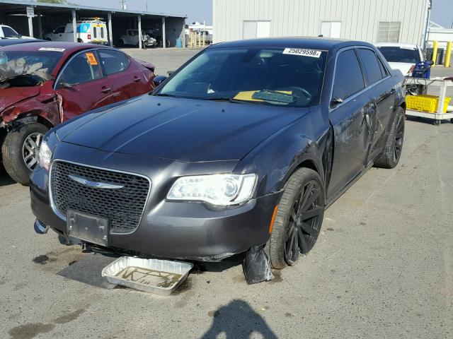 2C3CCAAG4FH801948 - 2015 CHRYSLER 300 LIMITE CHARCOAL photo 2