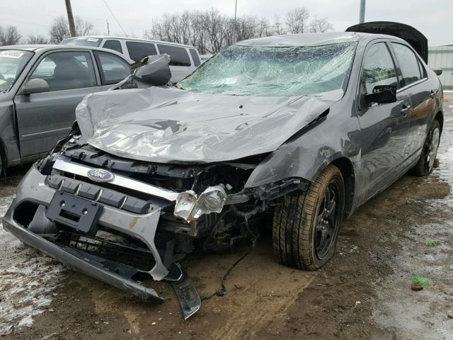 3FAHP0HA5AR390449 - 2010 FORD FUSION SE GRAY photo 2