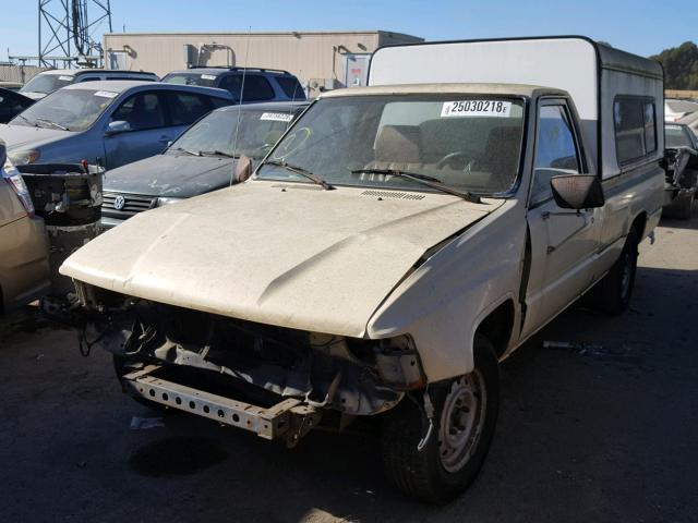 JT4RN55R0G0217510 - 1986 TOYOTA PICKUP 1/2 BEIGE photo 2