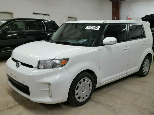 JTLZE4FE7EJ064951 - 2014 TOYOTA SCION XB WHITE photo 2