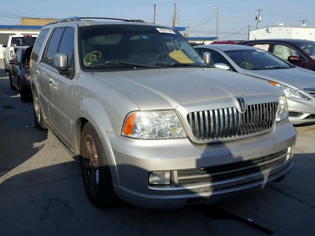 5LMFU27576LJ18526 - 2006 LINCOLN NAVIGATOR SILVER photo 4