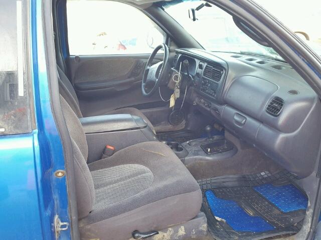 1B7GG22X6XS313049 - 1999 DODGE DAKOTA BLUE photo 5