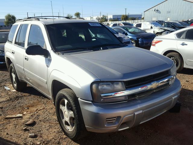 1GNDT13S872233786 - 2007 CHEVROLET TRAILBLAZE SILVER photo 1