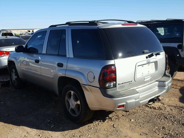 1GNDT13S872233786 - 2007 CHEVROLET TRAILBLAZE SILVER photo 3