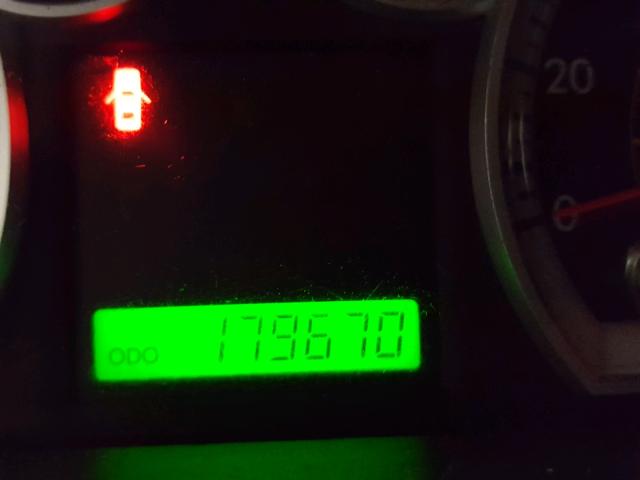 KL1TD56E39B309343 - 2009 CHEVROLET AVEO LS SILVER photo 8