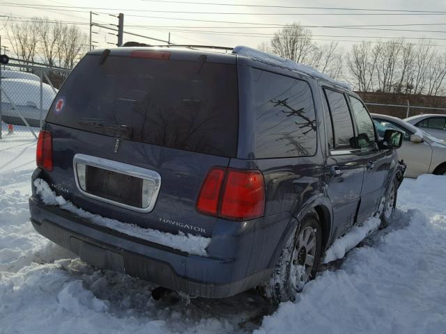 5LMFU28R14LJ33117 - 2004 LINCOLN NAVIGATOR ლურჯი ფოტო 4