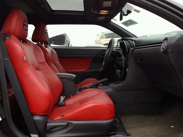 JTKJF5C74B3012607 - 2011 TOYOTA SCION TC 黑色 照片 5