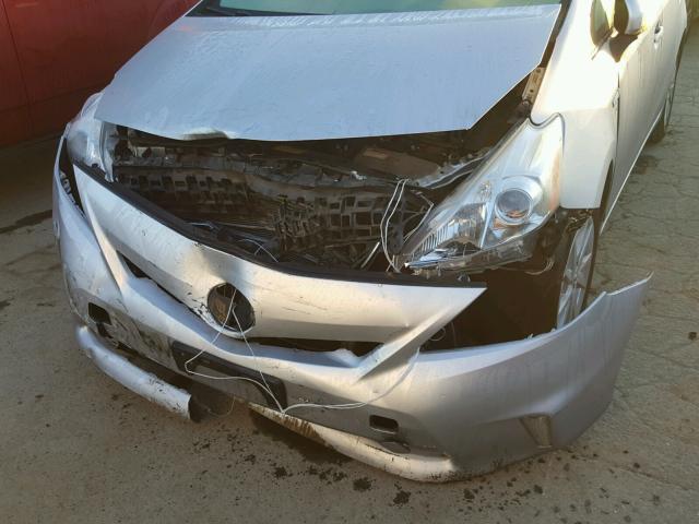 JTDZN3EU7C3054422 - 2012 TOYOTA PRIUS V SILVER photo 9