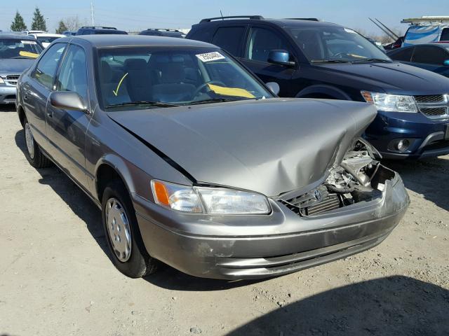 JT2BG22K4W0225957 - 1998 TOYOTA CAMRY CE GRAY photo 1