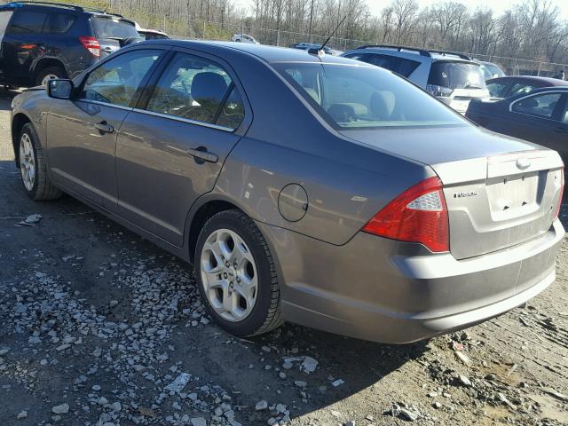 3FAHP0HA5BR143465 - 2011 FORD FUSION SE GRAY photo 3